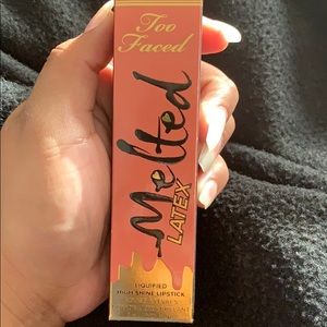 TOO FACED MELTED LATEX LIPSTICK